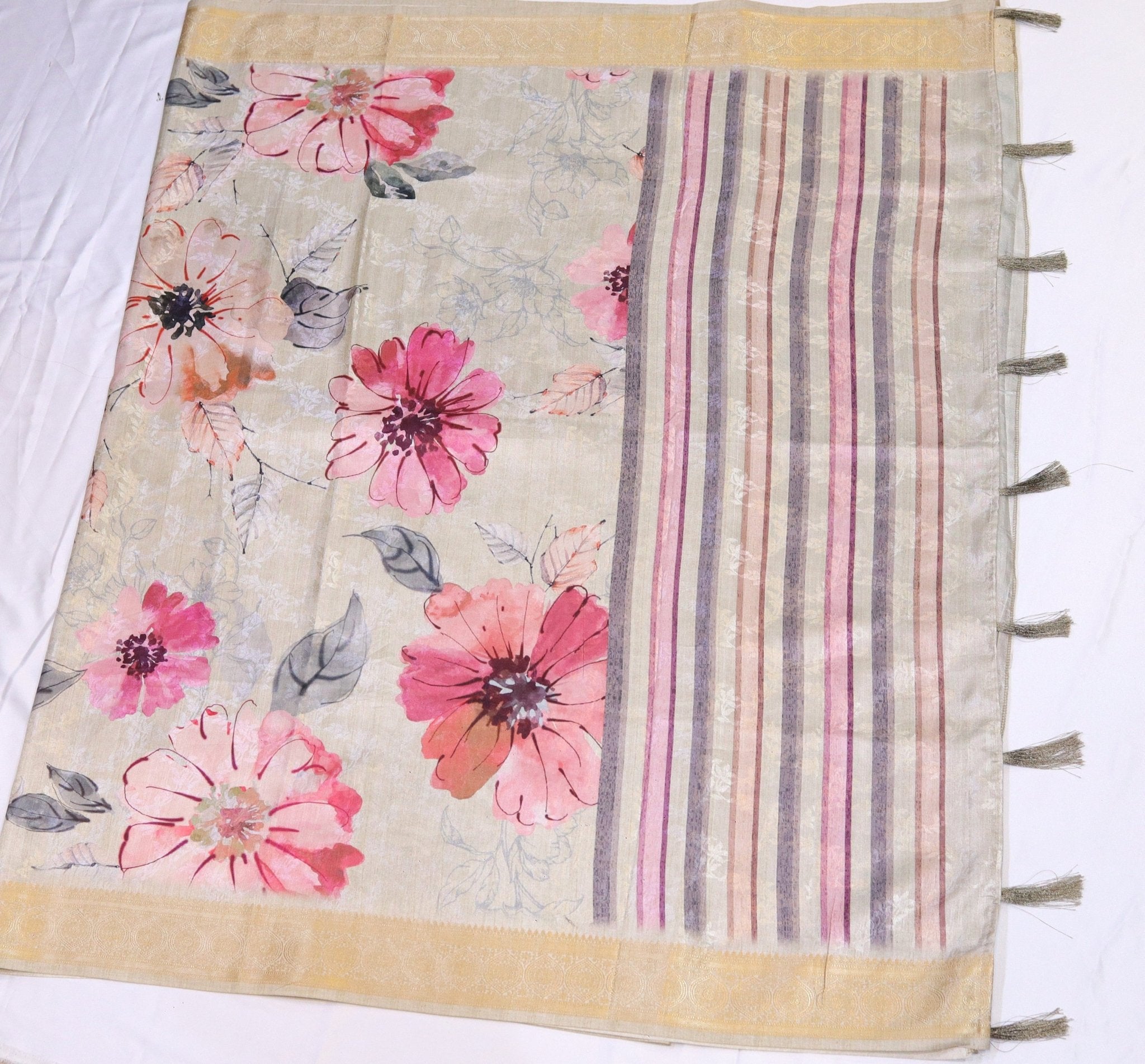 Floral Digital Print Saree - Studio Ribbons