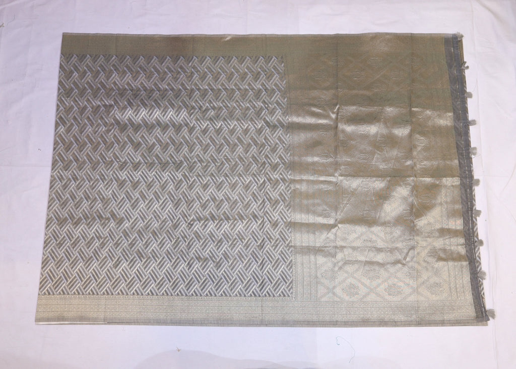 Semi Banarasi Saree - Studio Ribbons