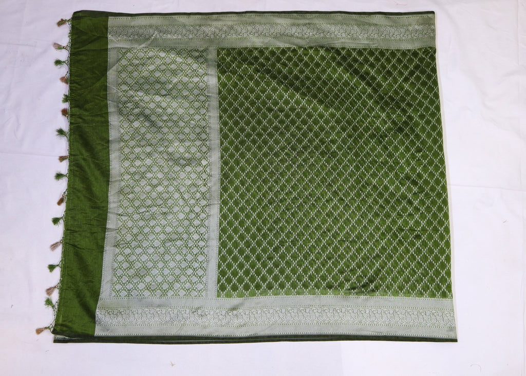 Semi Banarasi Saree with Diamond Jaal - Studio Ribbons