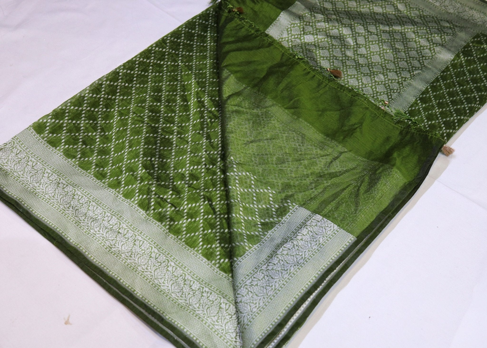 Semi Banarasi Saree with Diamond Jaal - Studio Ribbons