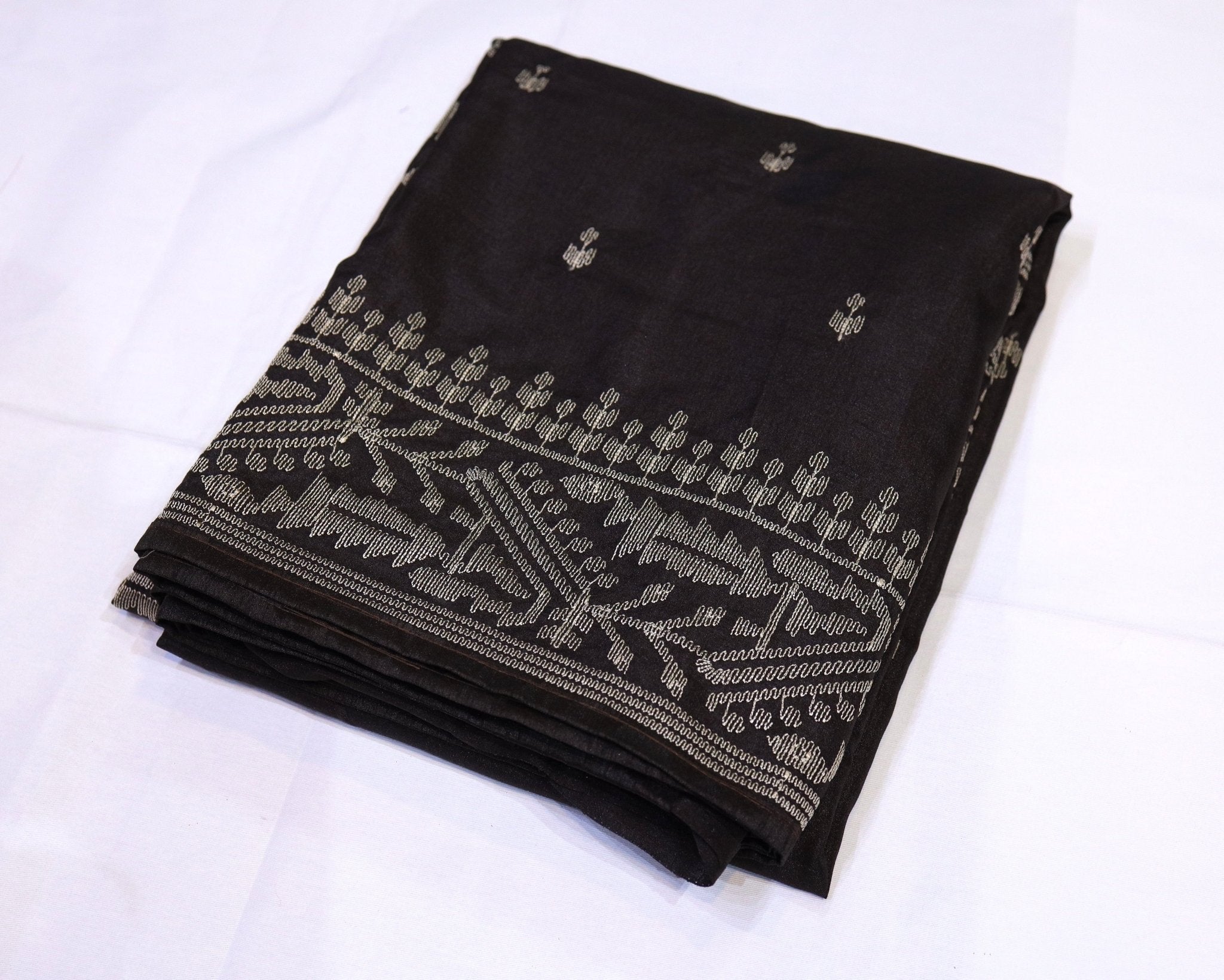Thread Embroidery Semi Silk Saree - Studio Ribbons